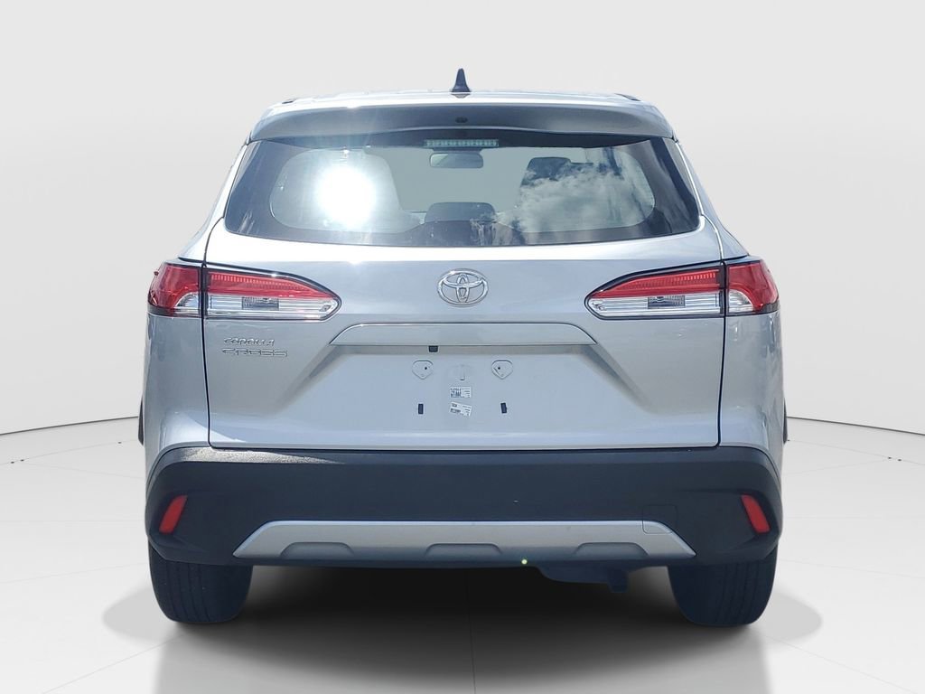 Used 2025 Toyota Corolla Cross L FWD image 6