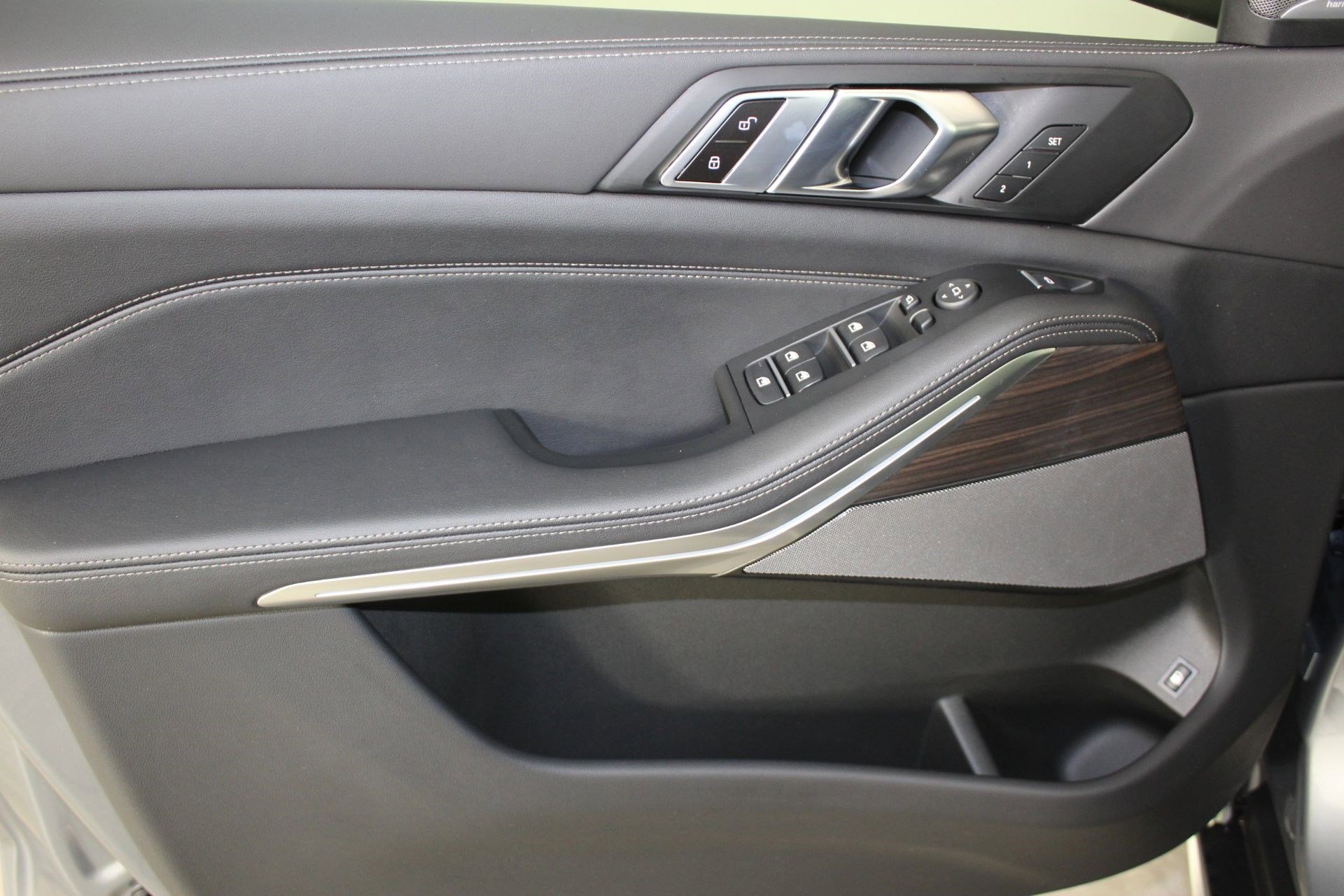 New 2026 BMW X5 xDrive50e w/ Executive Package AWD/4WD image 12