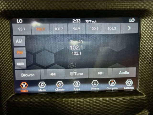 Used 2023 Jeep Gladiator Sport AWD/4WD image 18
