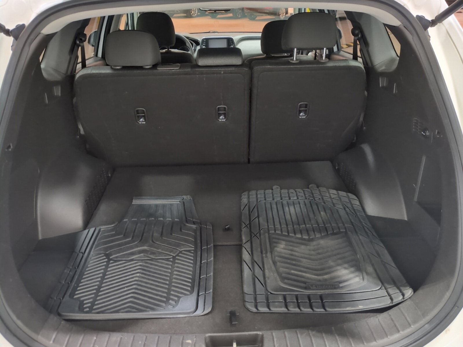 Used 2019 Hyundai Santa Fe SE AWD/4WD image 12