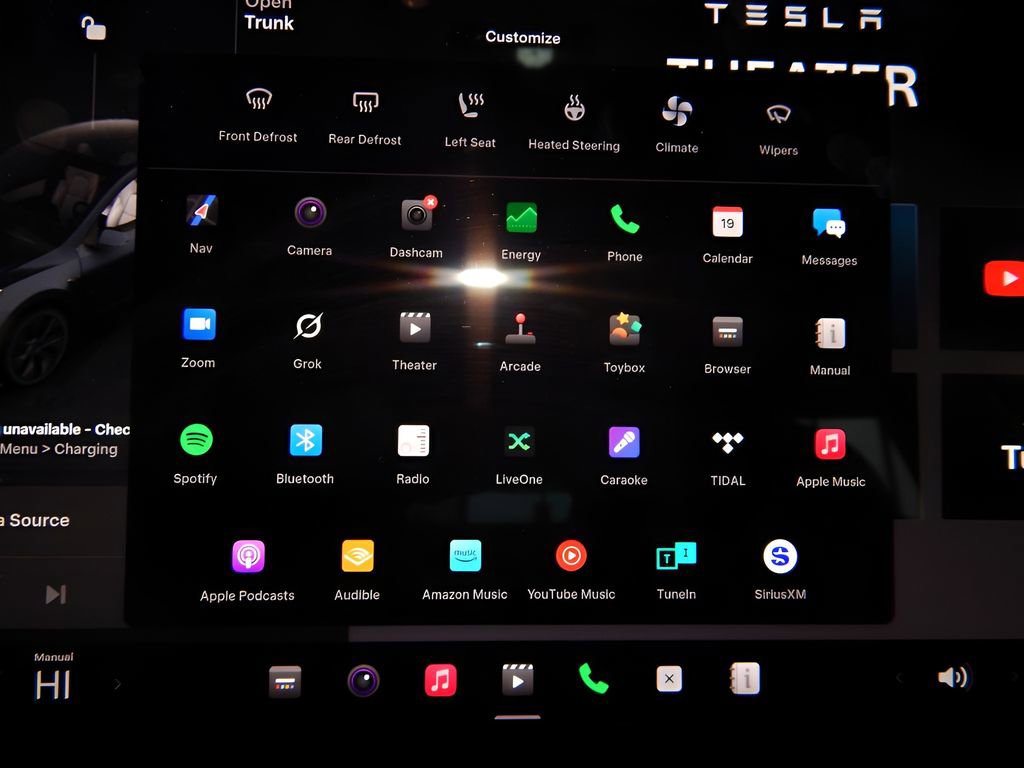 Used 2025 Tesla Model Y Long Range image 27