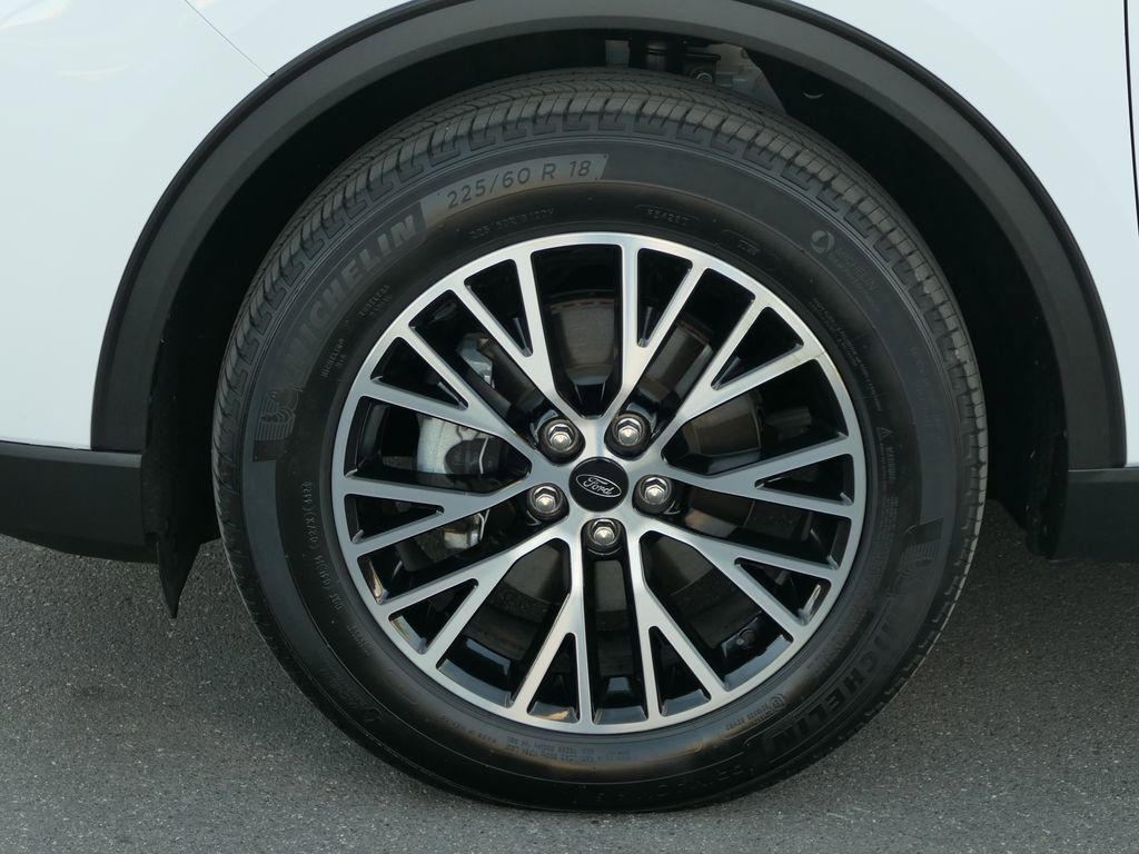 Used 2023 Ford Escape SE image 11