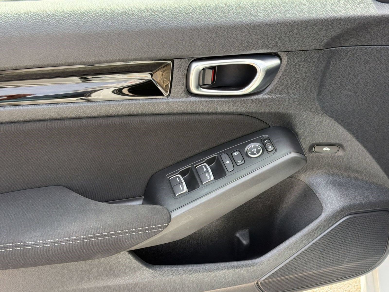 Used 2022 Honda Civic EX image 14
