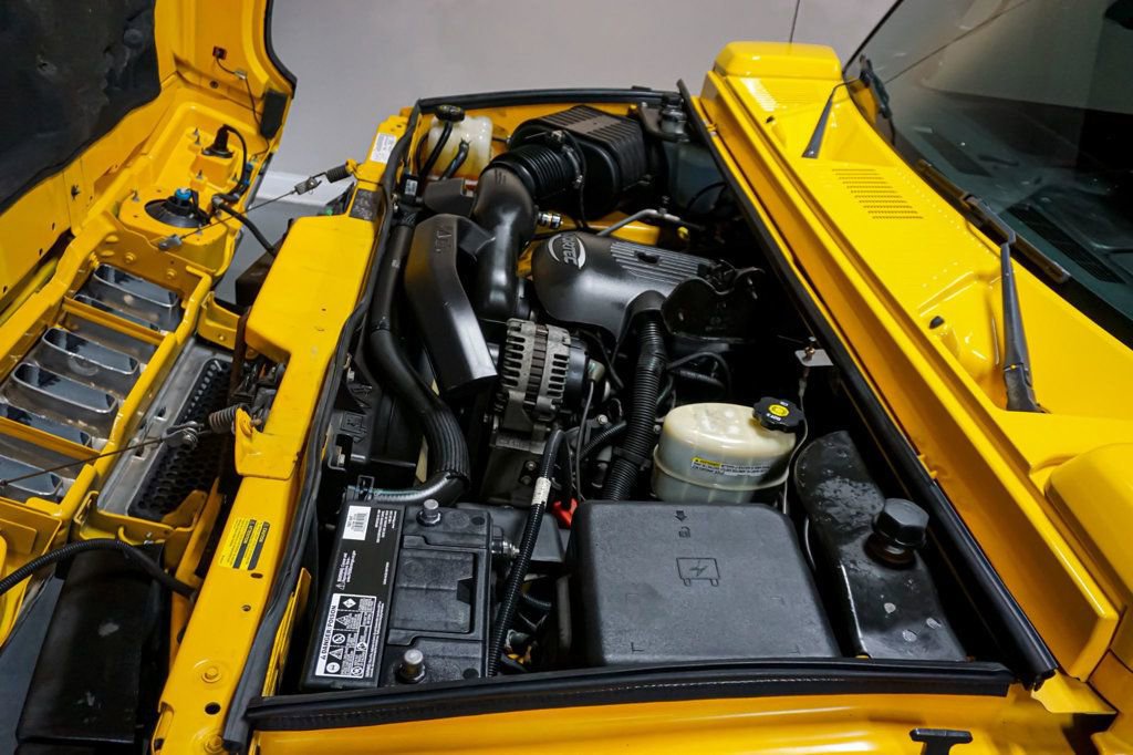 Used 2005 HUMMER H2 w/ Preferred Equipment Group image 15