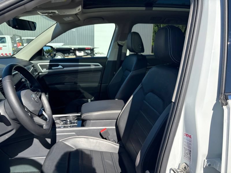 Used 2023 Volkswagen Atlas SEL Premium AWD/4WD image 25