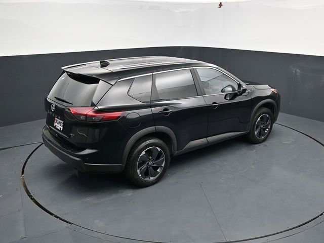 Used 2025 Nissan Rogue SV AWD/4WD image 42