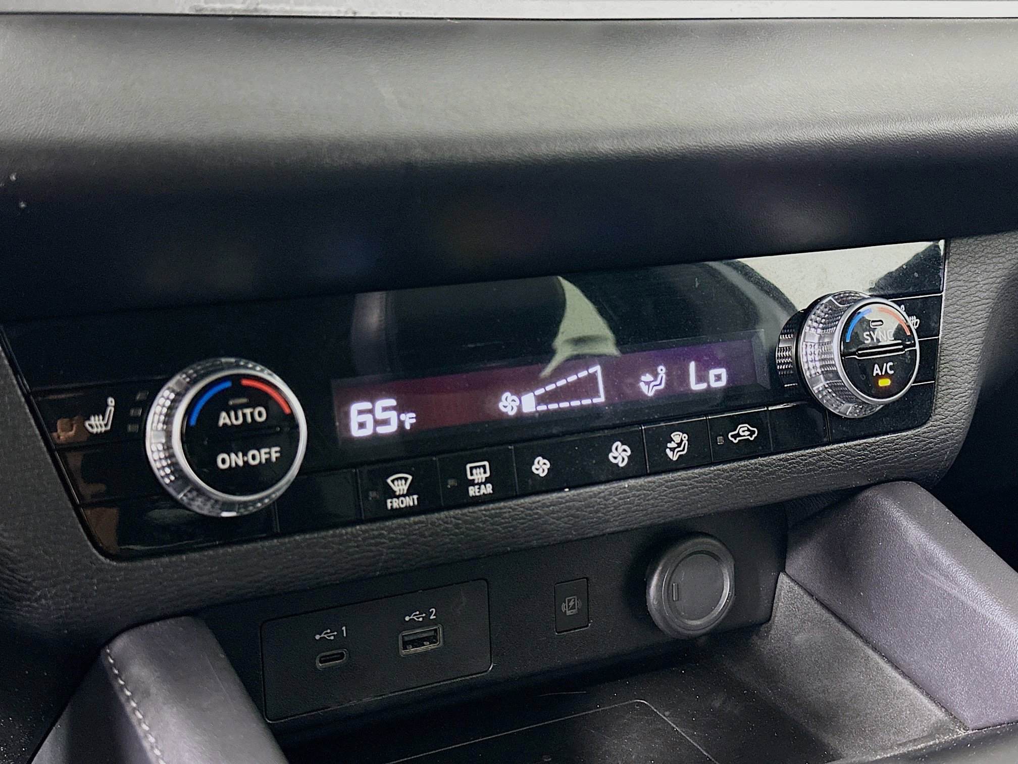 Used 2024 Mitsubishi Outlander SE image 23