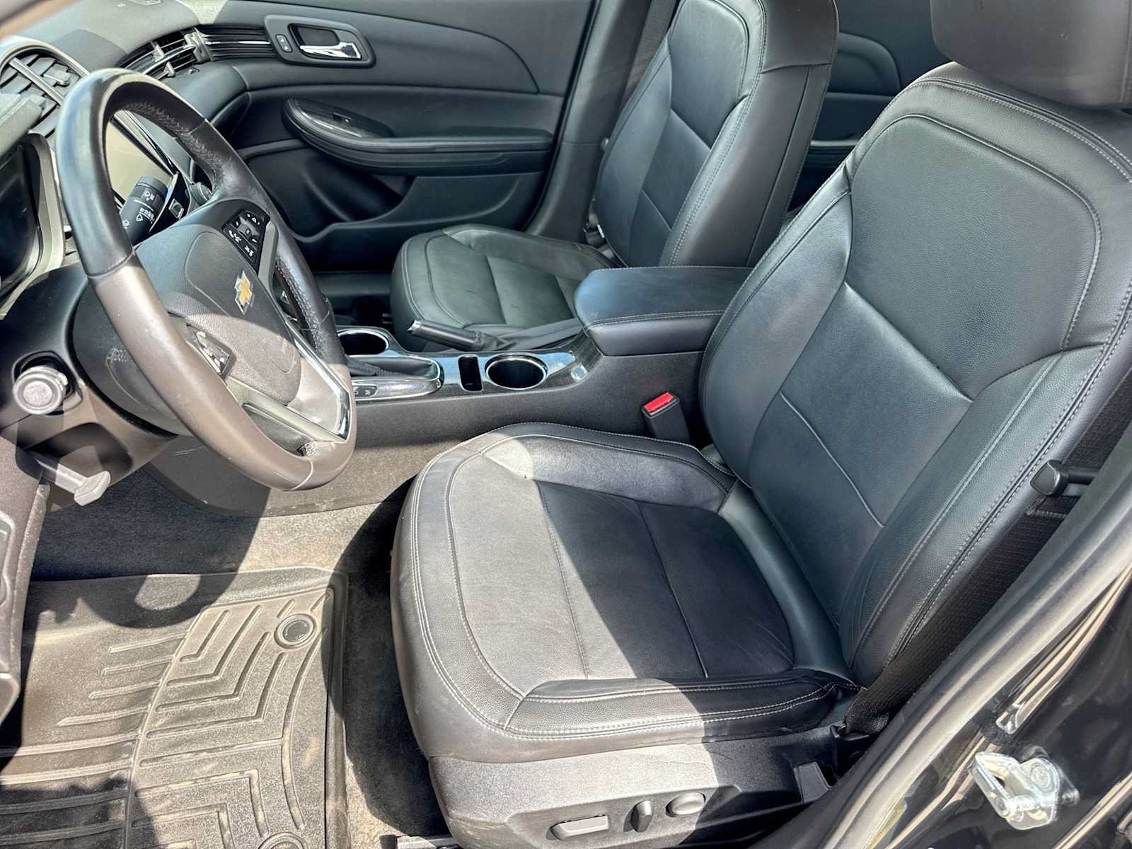 Used 2015 Chevrolet Malibu LT w/ Leather Package FWD image 16