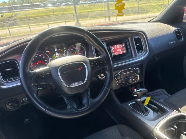 Used 2017 Dodge Charger SE RWD image 12