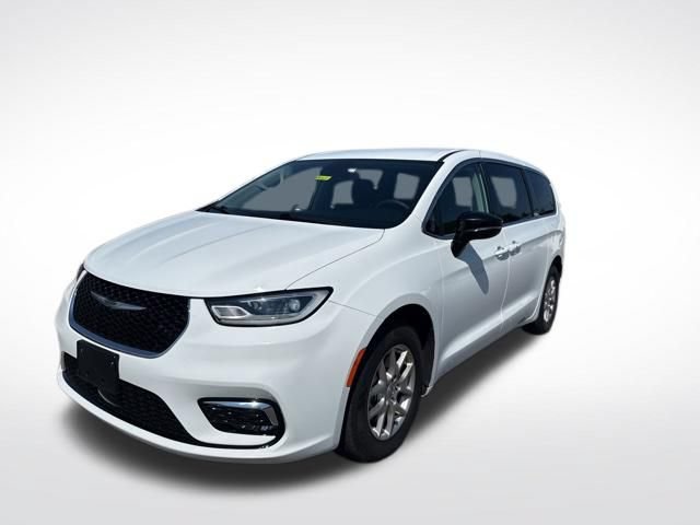 Used 2024 Chrysler Pacifica Touring-L