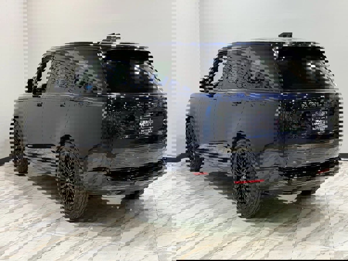 Used 2023 Land Rover Range Rover SE image 8
