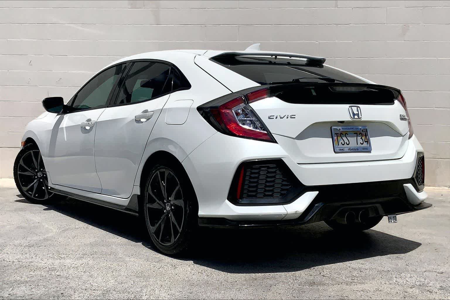 Used 2018 Honda Civic Sport Touring image 4
