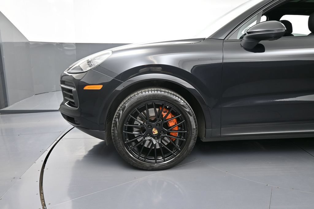 Certified 2022 Porsche Cayenne Platinum Edition AWD/4WD image 12