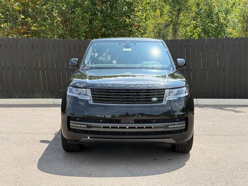 New 2026 Land Rover Range Rover Long Wheelbase SE AWD/4WD image 8