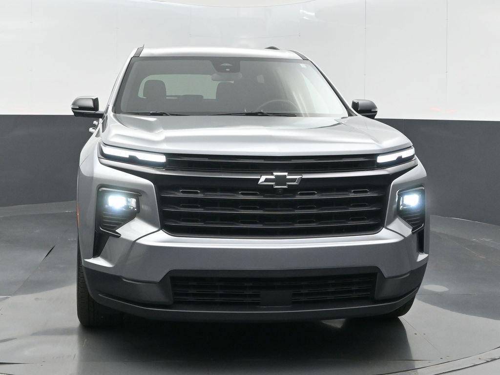 Used 2024 Chevrolet Traverse LT w/ Midnight/Sport Edition FWD image 4