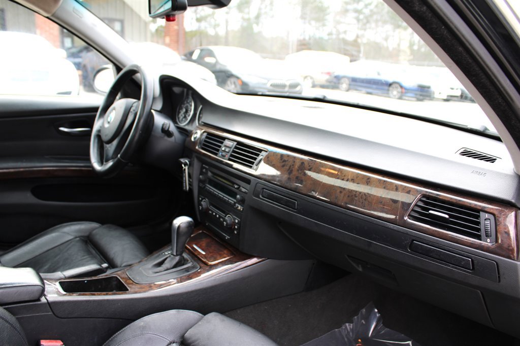 Used 2006 BMW 330i Sedan image 17