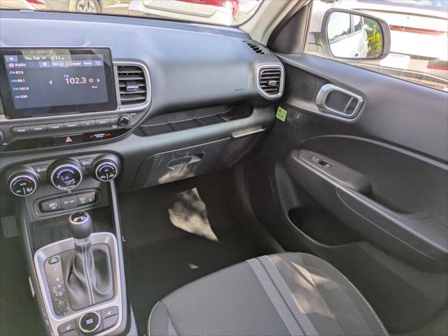 New 2026 Hyundai Venue SEL FWD image 11