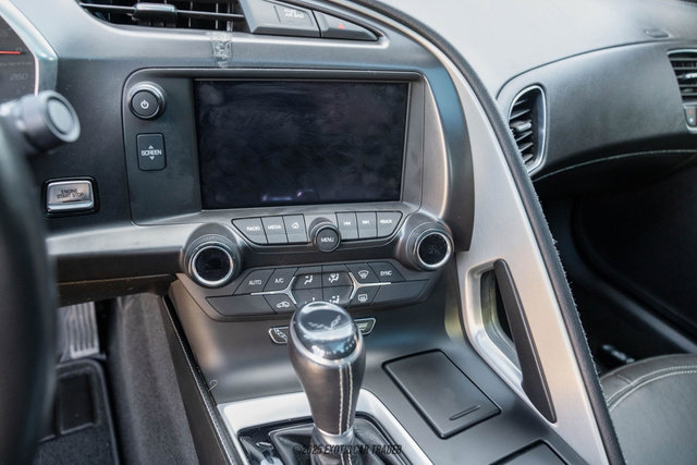 Used 2019 Chevrolet Corvette Stingray Coupe w/ Carbon Flash Badge Package image 56