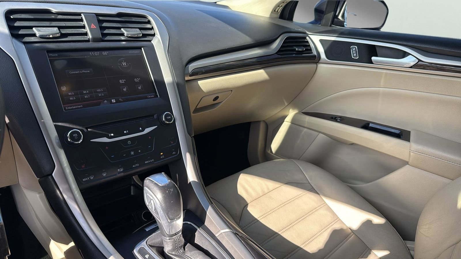 Used 2013 Ford Fusion SE image 19