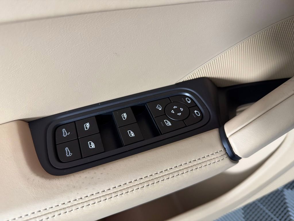 New 2026 Porsche Cayenne Coupe image 27