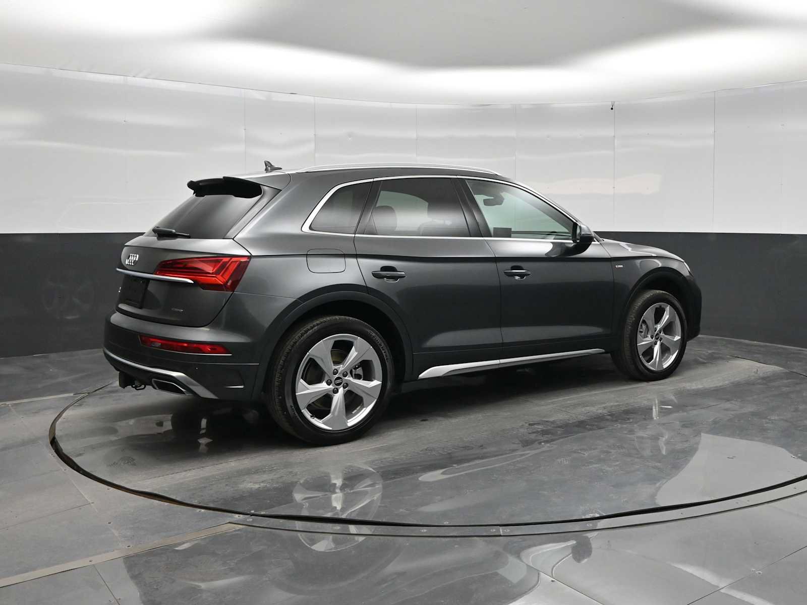 Used 2022 Audi Q5 2.0T Premium Plus w/ Premium Plus Package AWD/4WD image 8