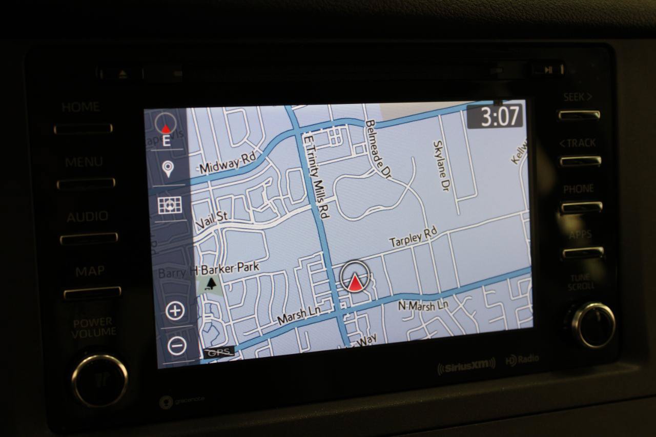 Used 2020 Toyota Sienna XLE Premium FWD image 47
