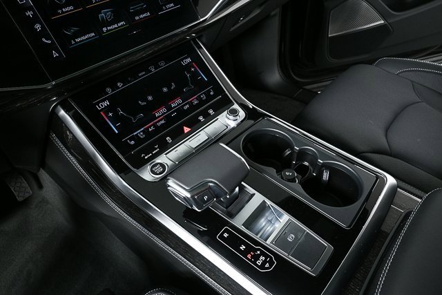 New 2025 Audi Q7 3.0T Prestige image 17