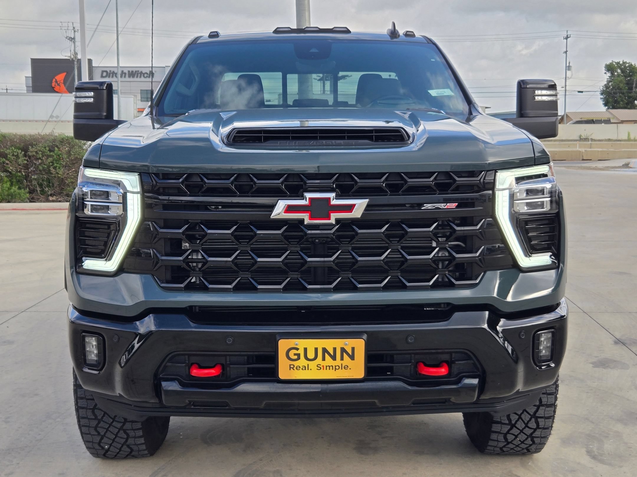 Certified 2025 Chevrolet Silverado 2500 ZR2 w/ Technology Package AWD/4WD image 2