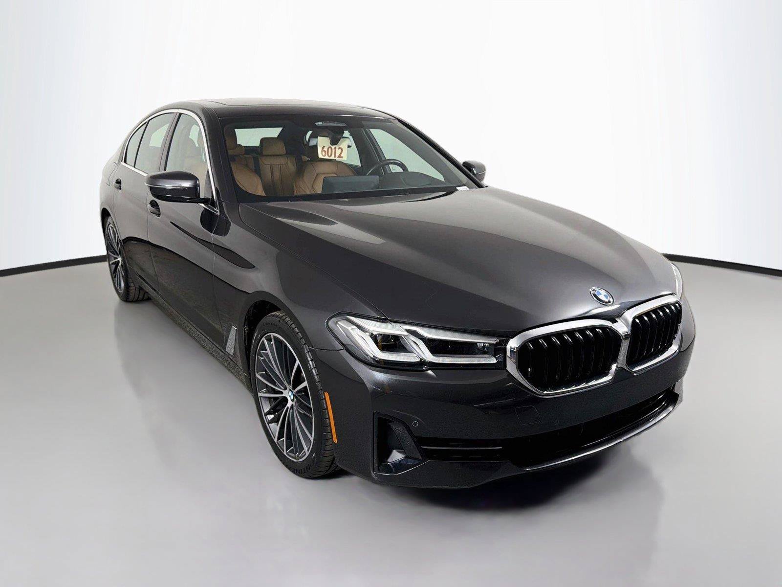 Used 2022 BMW 540i xDrive w/ M Sport Package AWD/4WD image 3