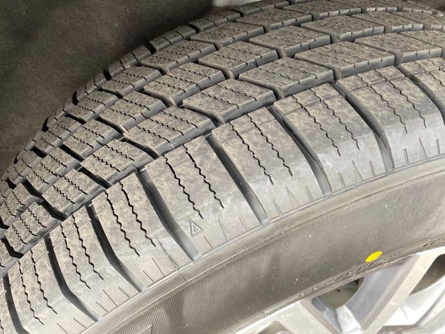 Used 2022 GMC Acadia SLT w/ LPO, Floor Liner Package FWD image 24