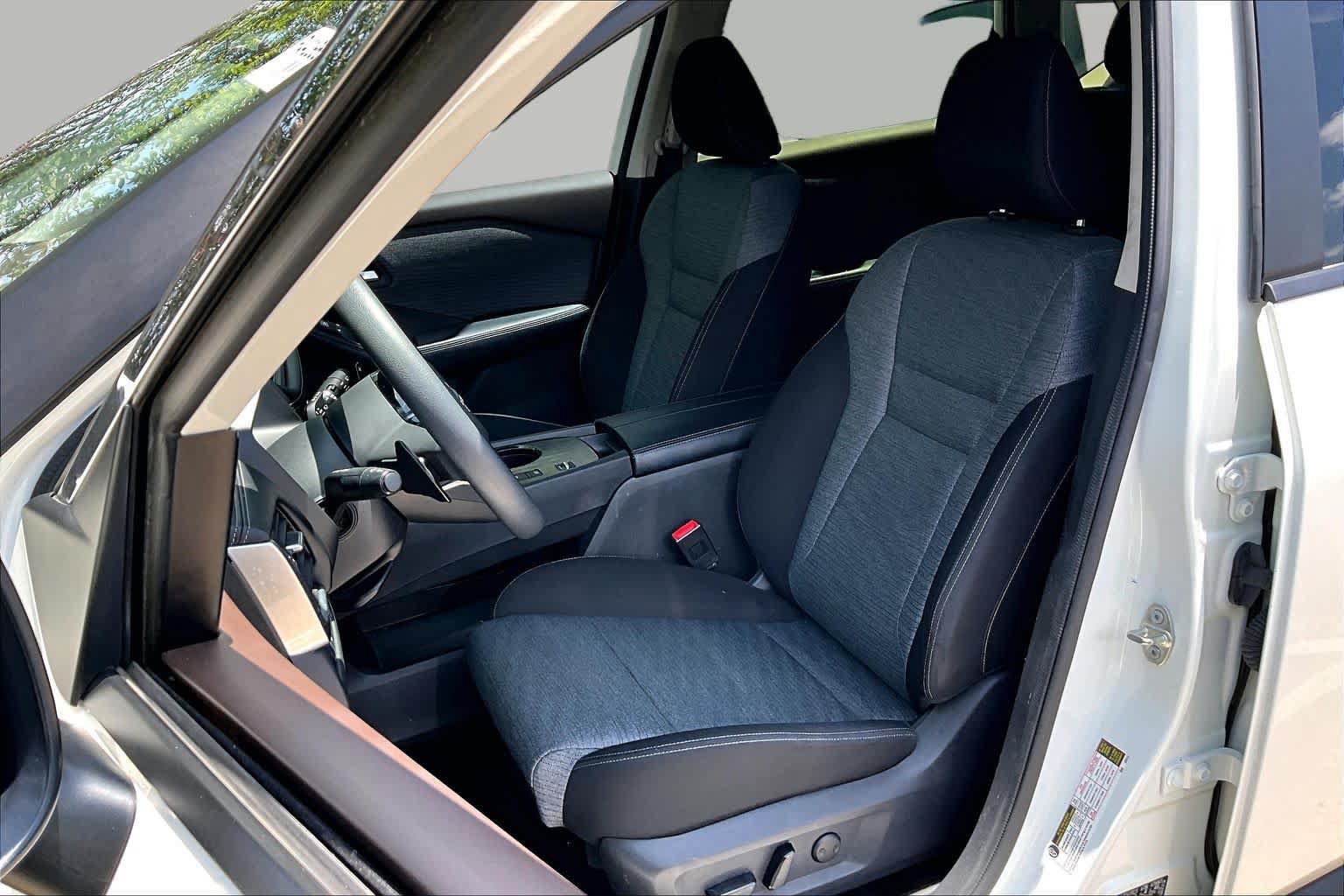 Certified 2023 Nissan Rogue SV FWD image 8