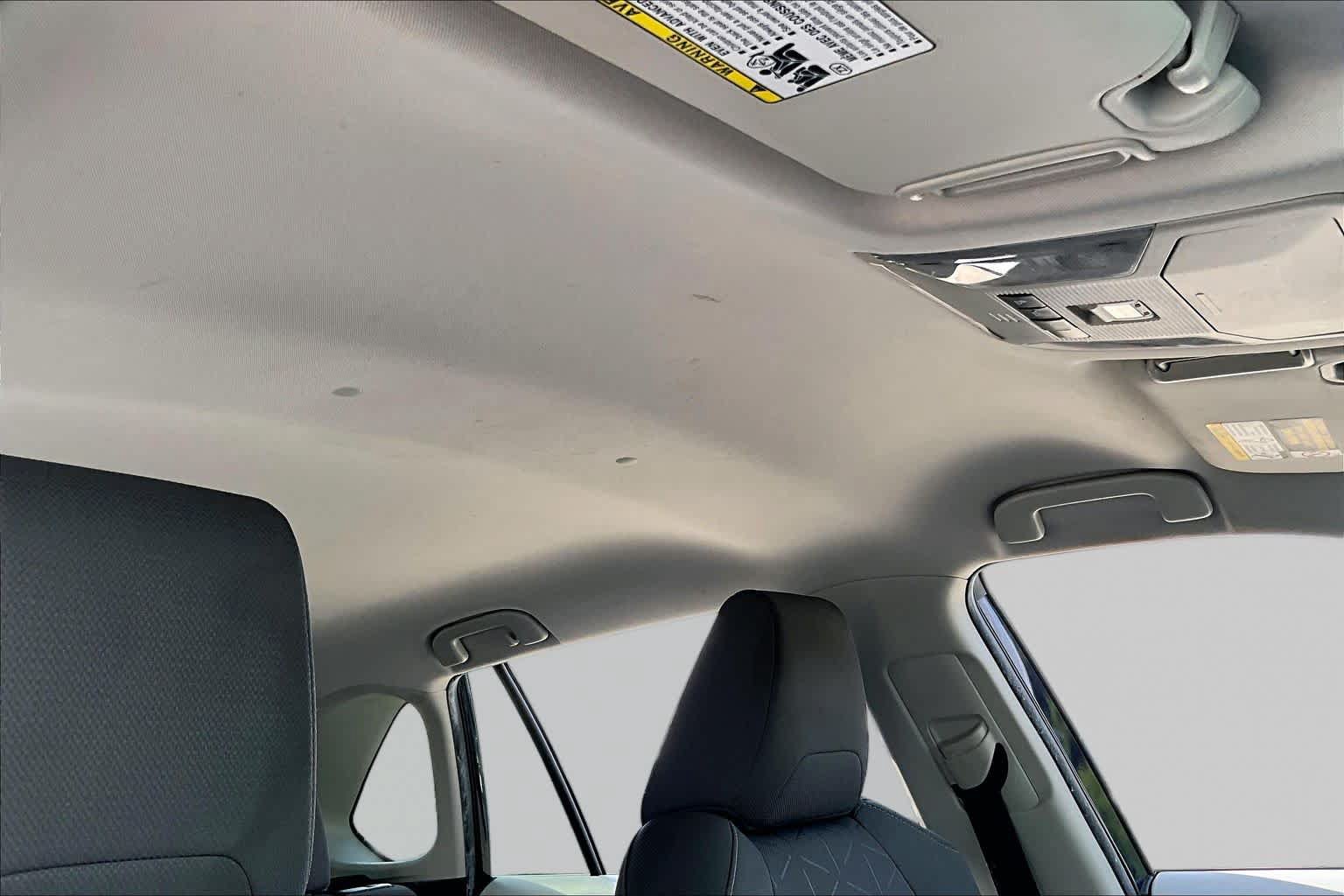 Used 2020 Toyota RAV4 XLE FWD image 13