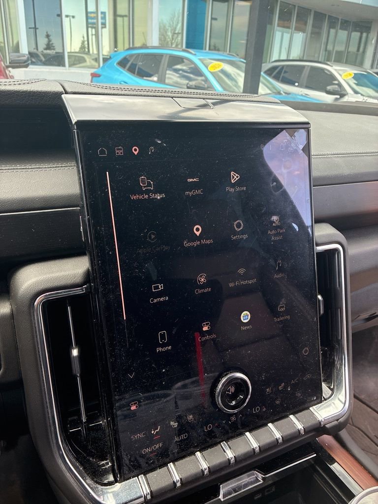 Used 2025 GMC Yukon Denali w/ Sun & Power Step Package AWD/4WD image 11