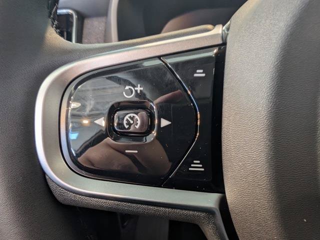 New 2026 Volvo XC90 B6 Plus w/ Protection Package Premier AWD/4WD image 15