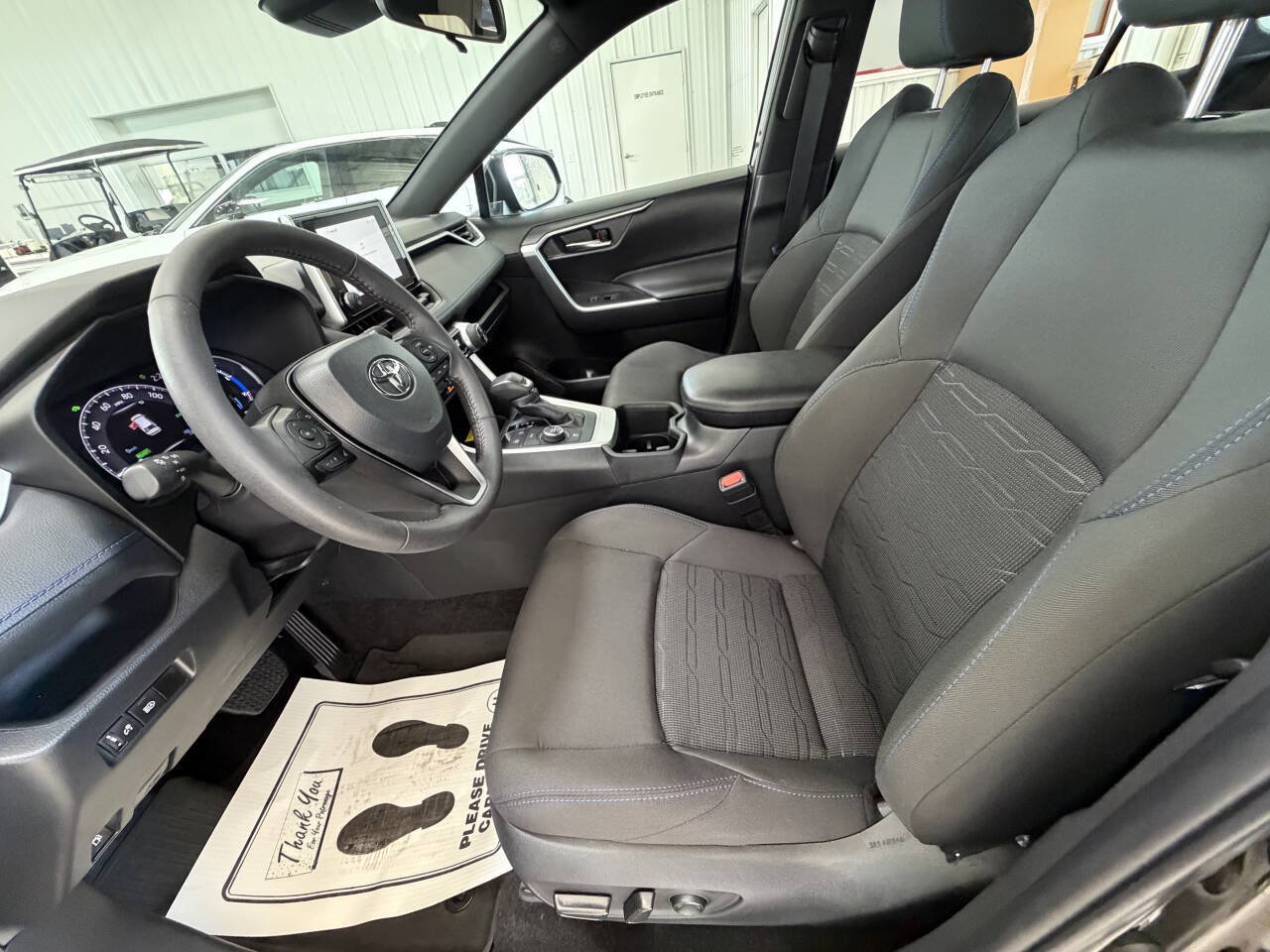 Used 2024 Toyota RAV4 SE AWD/4WD image 9
