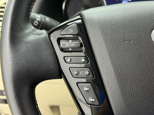 Used 2023 INFINITI QX80 Luxe w/ All-Season Package image 11