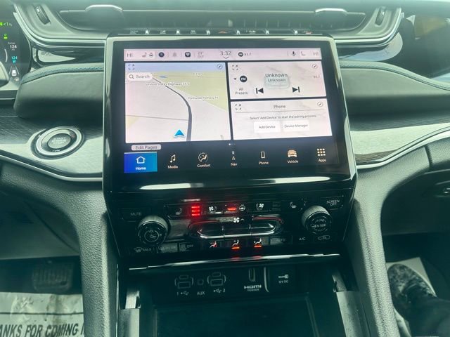 Used 2022 Jeep Grand Cherokee Trailhawk w/ Luxury Tech Group III image 27