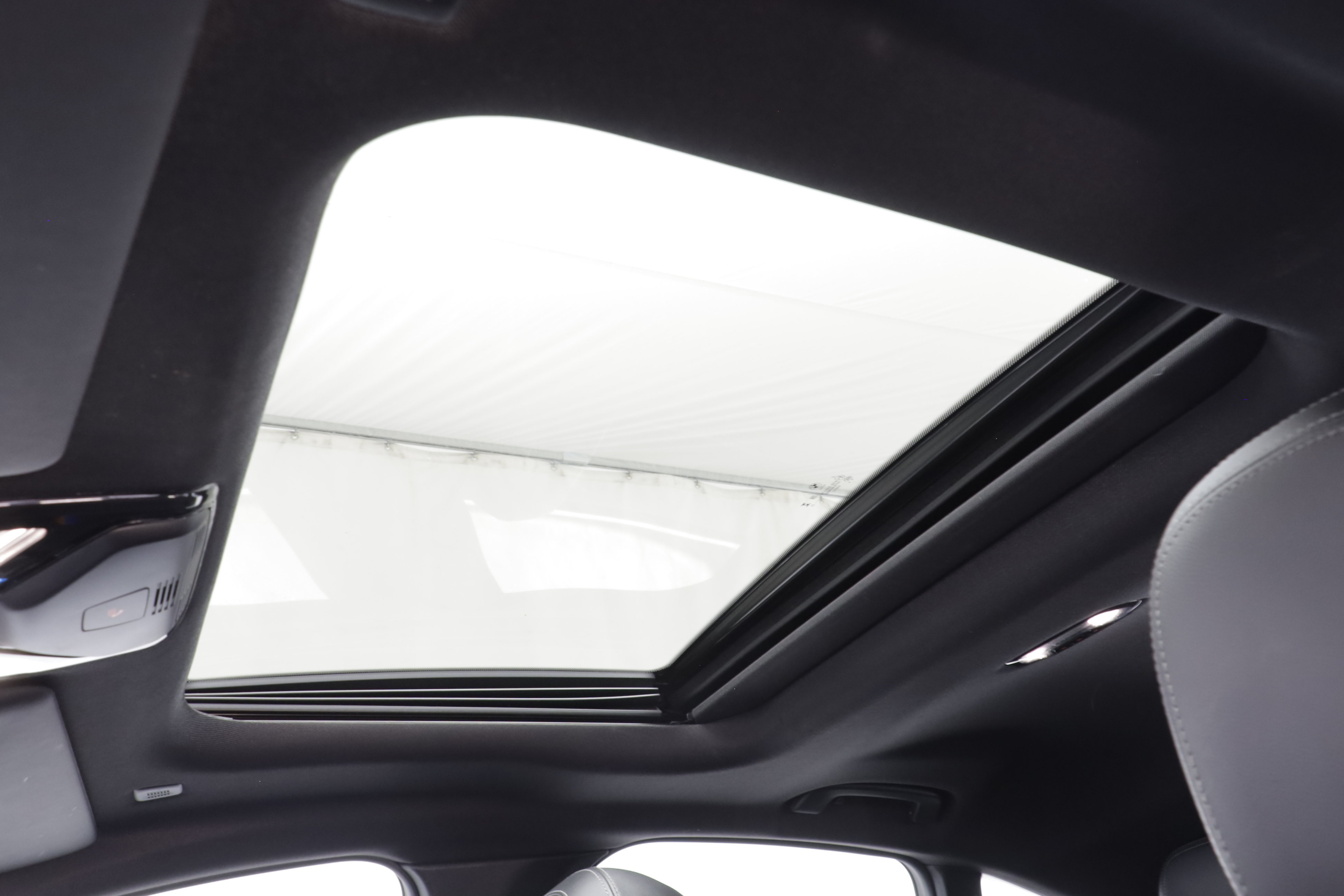 Used 2024 BMW i4 eDrive35 w/ Convenience Package RWD image 13