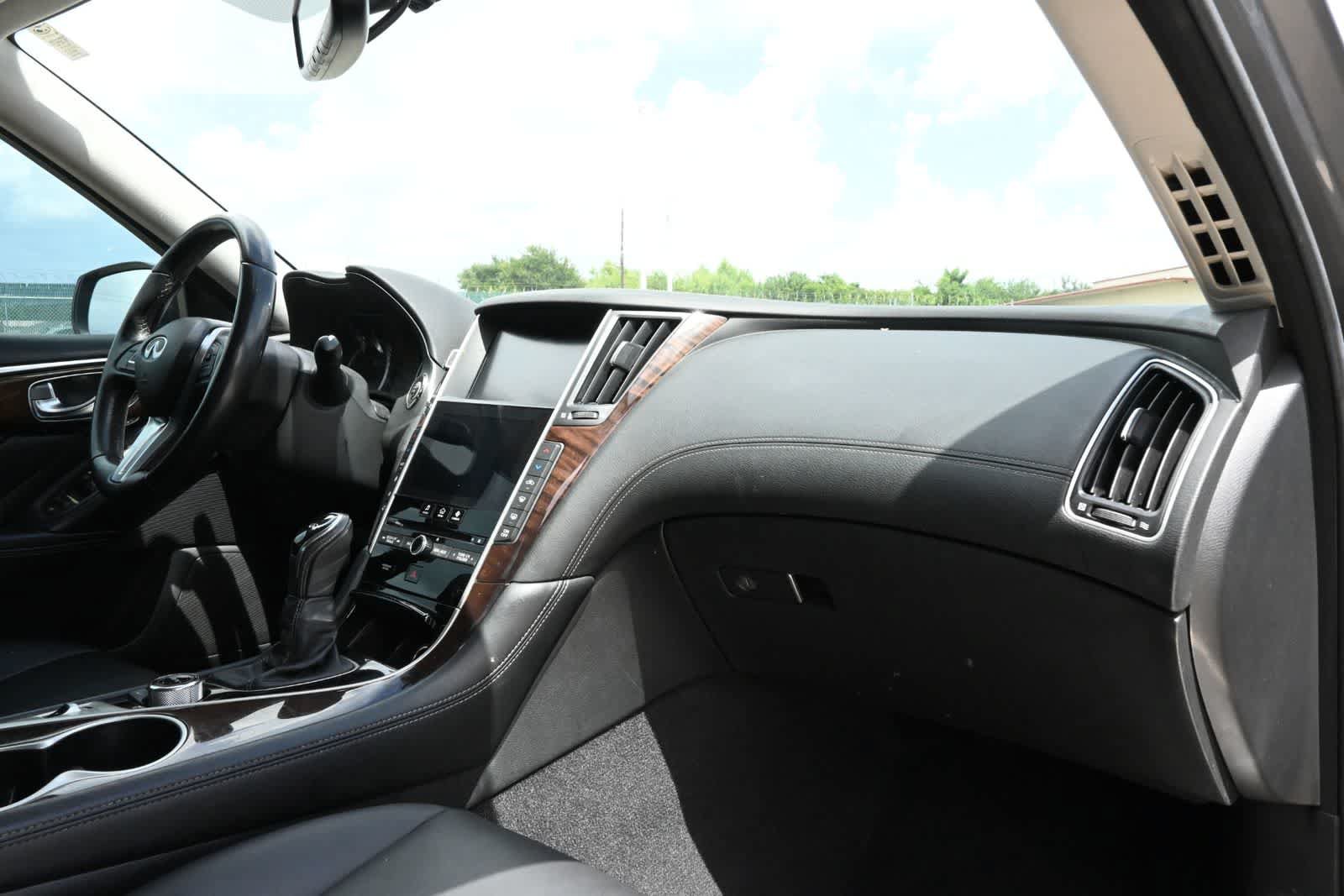 Used 2018 INFINITI Q50 Luxe AWD/4WD image 23