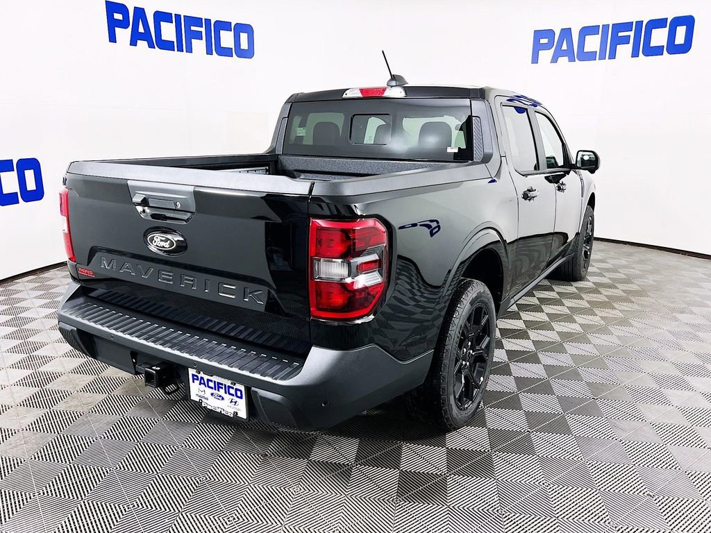 Used 2025 Ford Maverick Lariat w/ Black Appearance Package image 11