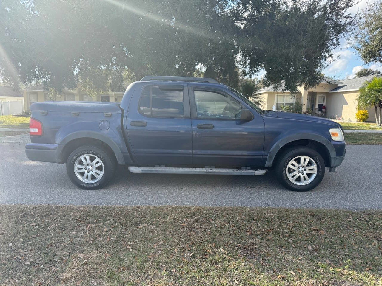 Used 2007 Ford Explorer Sport Trac XLT image 4
