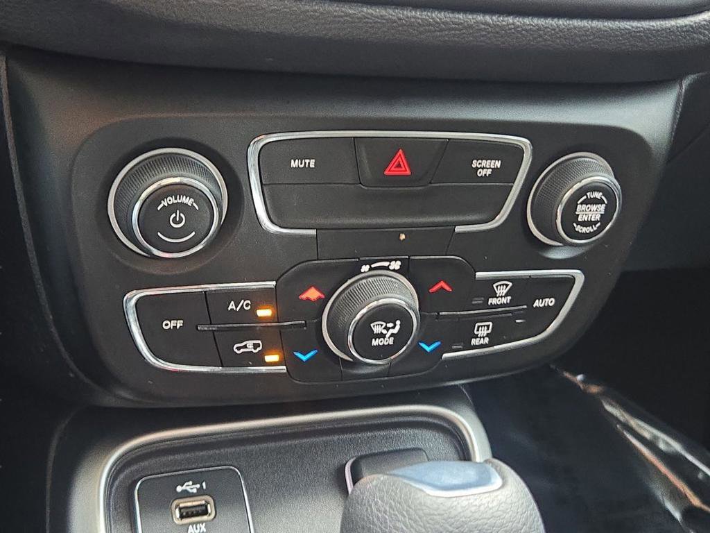 Used 2021 Jeep Compass Sport image 23