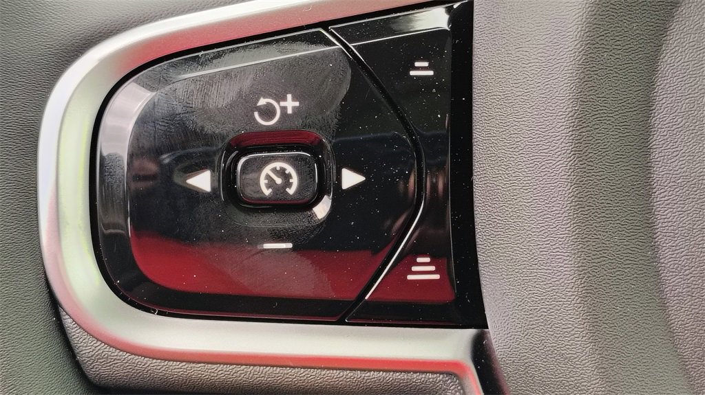 New 2026 Volvo XC90 B6 Plus w/ Protection Package image 17