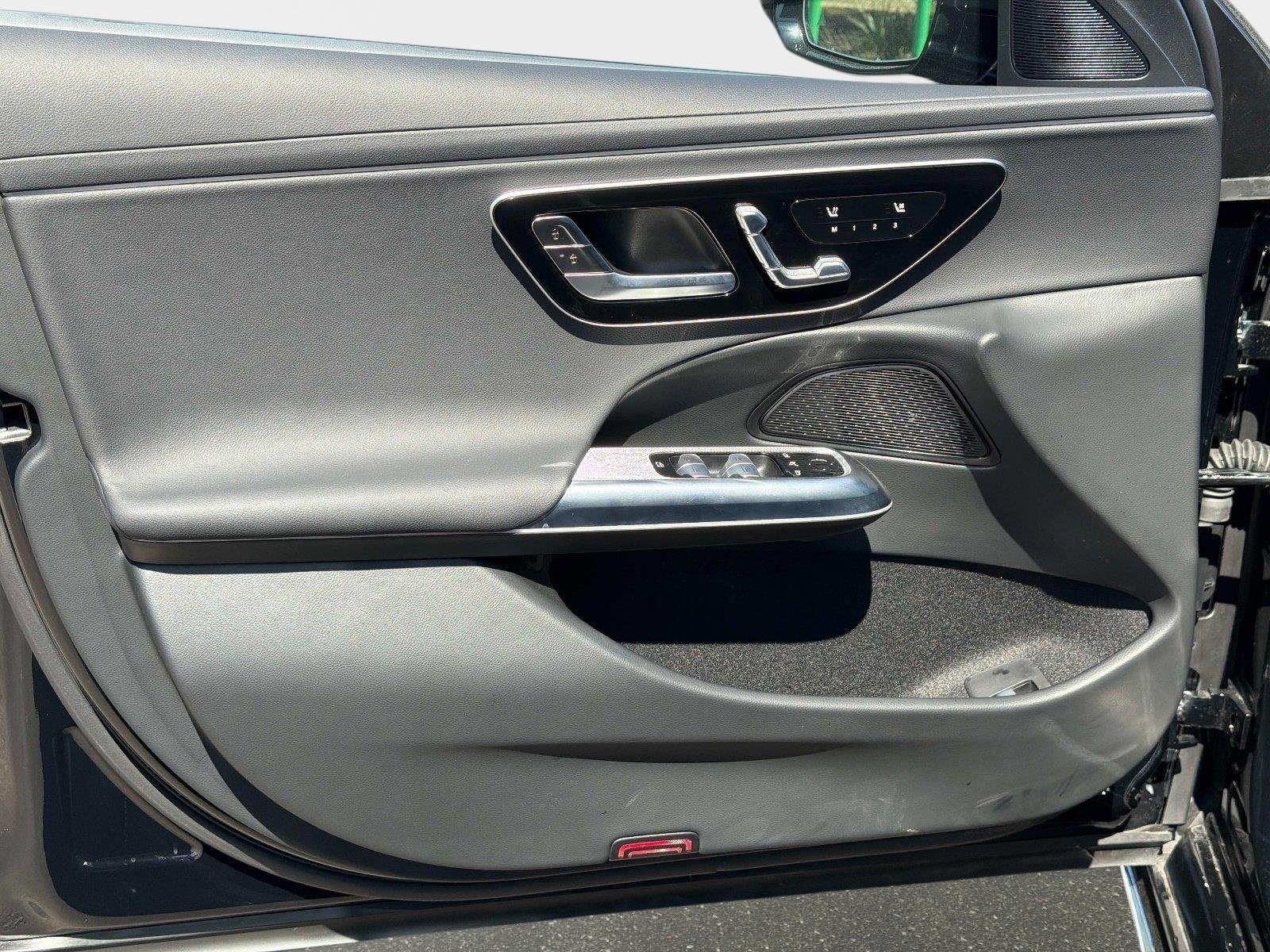 Used 2025 Mercedes-Benz E 350 Sedan image 34