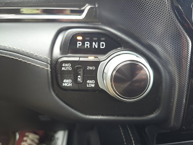 Used 2022 RAM 1500 Limited w/ Body-Colour Bumper Group AWD/4WD image 19