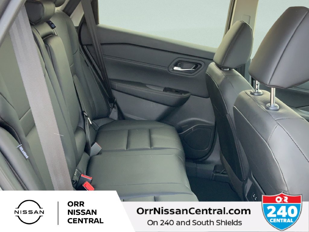 New 2027 Nissan Rogue Dark Armor FWD image 12
