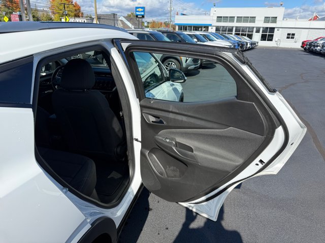 Used 2023 Chevrolet Bolt EUV LT w/ Comfort Package FWD image 26