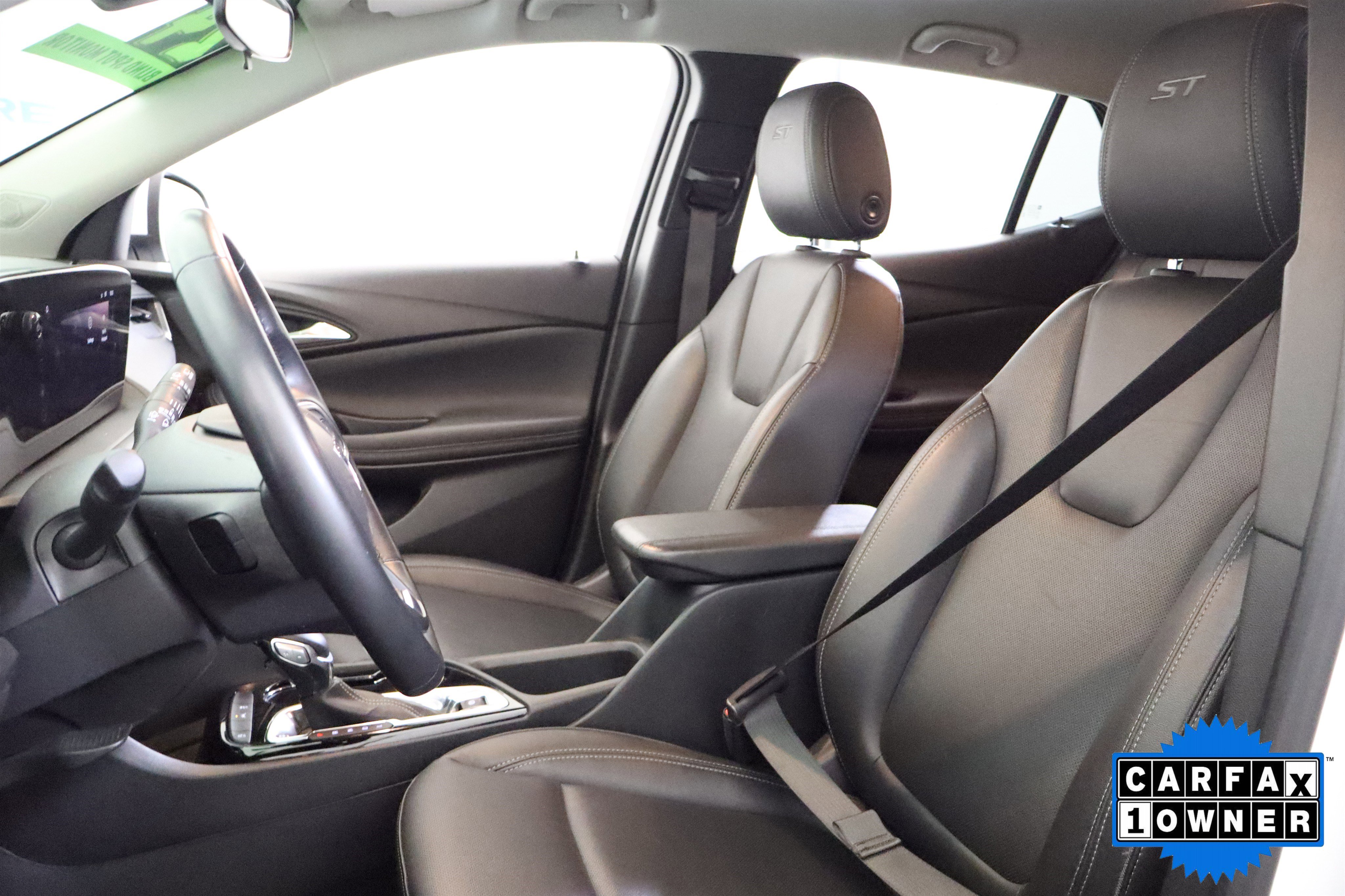Used 2024 Buick Encore GX Sport Touring FWD image 22