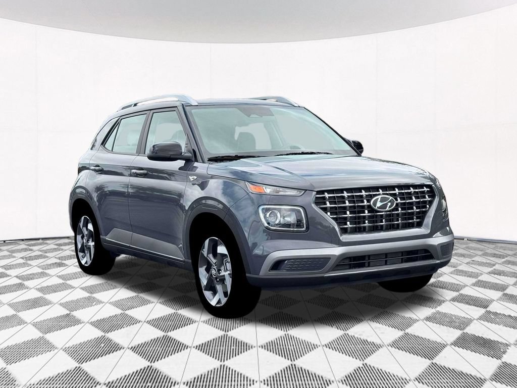 New 2026 Hyundai Venue SEL FWD image 17