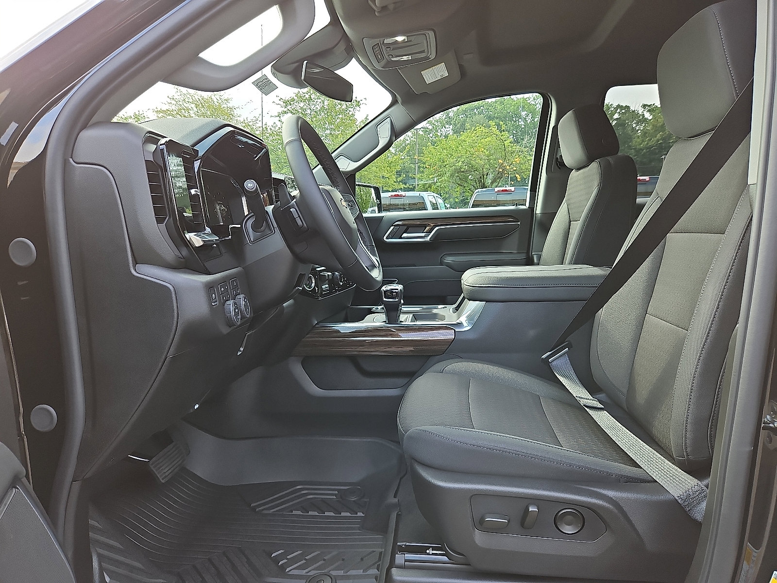 New 2026 Chevrolet Silverado 1500 LT image 6